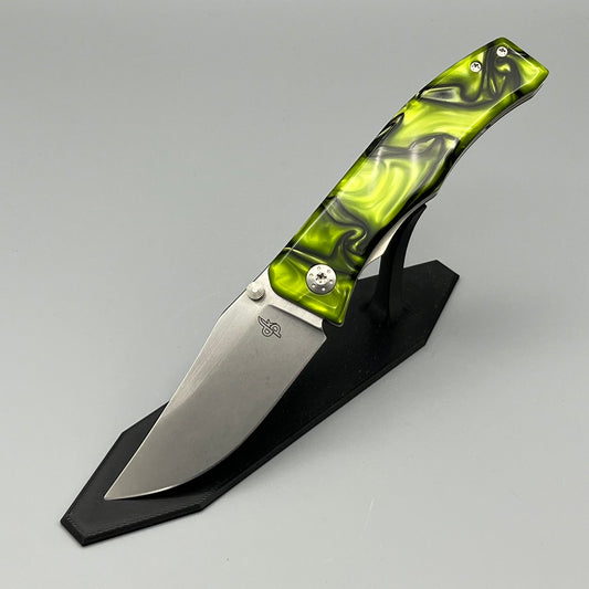 Frenzy No. 10 - S90V, green/black Kirinite